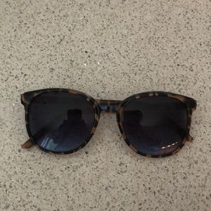 Jessica Simpson sunglasses